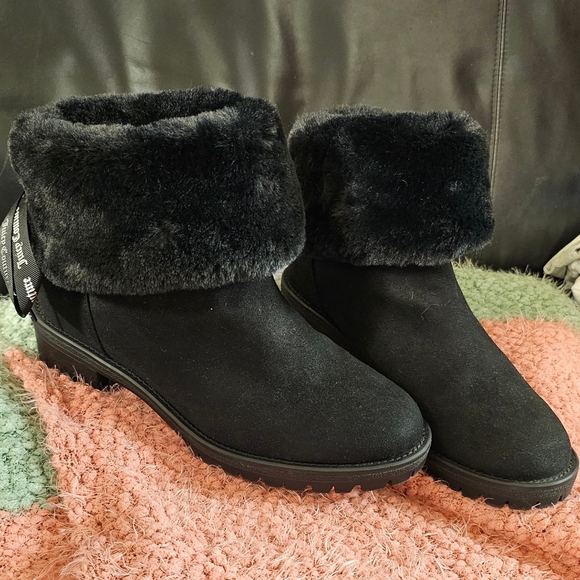 Juicy Couture Illuminate Black Faux Fur Ankle Boots size 9M Women's NWOT - Picture 11 of 12